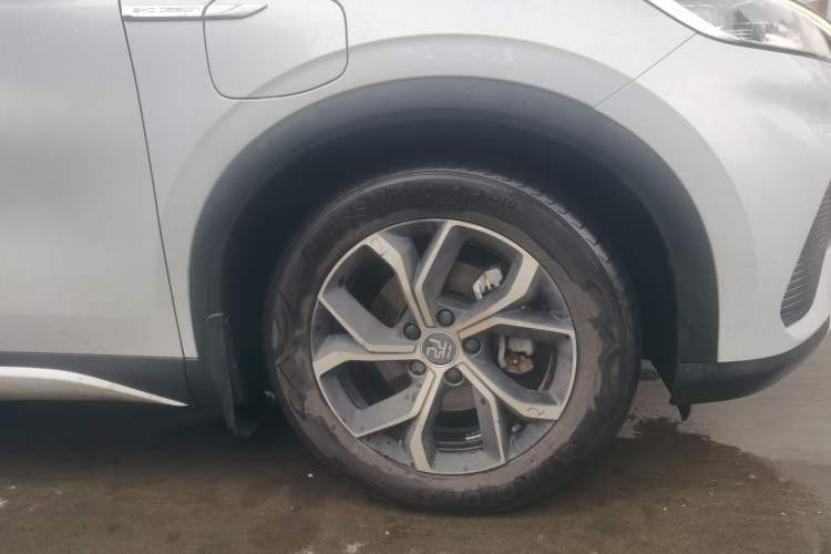 Used BYD Yuan PLUS 2022 430 km Luxury Version Right Front Wheel Hub