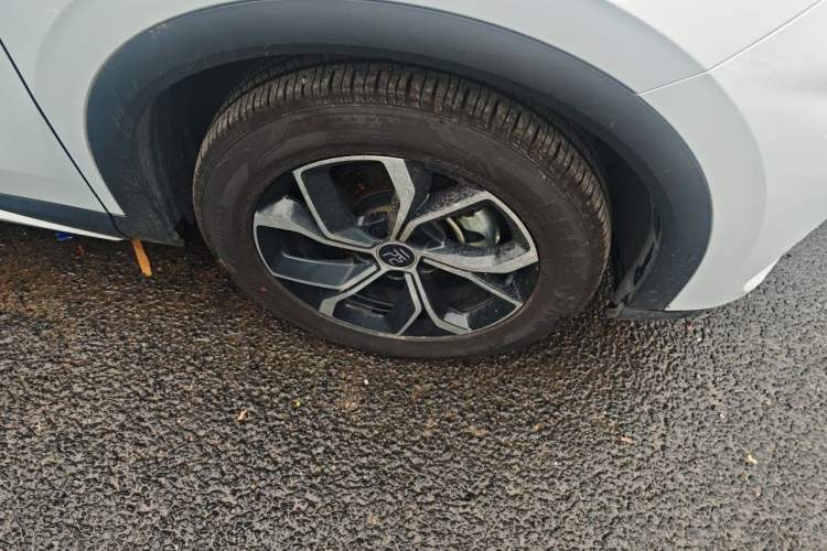 Used BYD Yuan PLUS 2022 510 km Luxury Version Right Front Wheel Hub