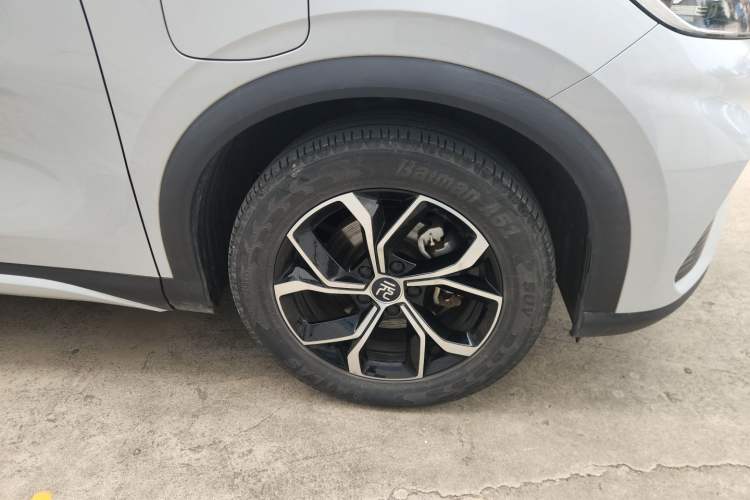 Used BYD Yuan PLUS 2022 430 km Luxury Version Right Front Wheel Hub