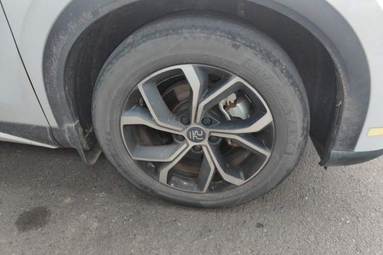 Used BYD Yuan PLUS 2022 430 km Luxury Version Right Front Wheel Hub