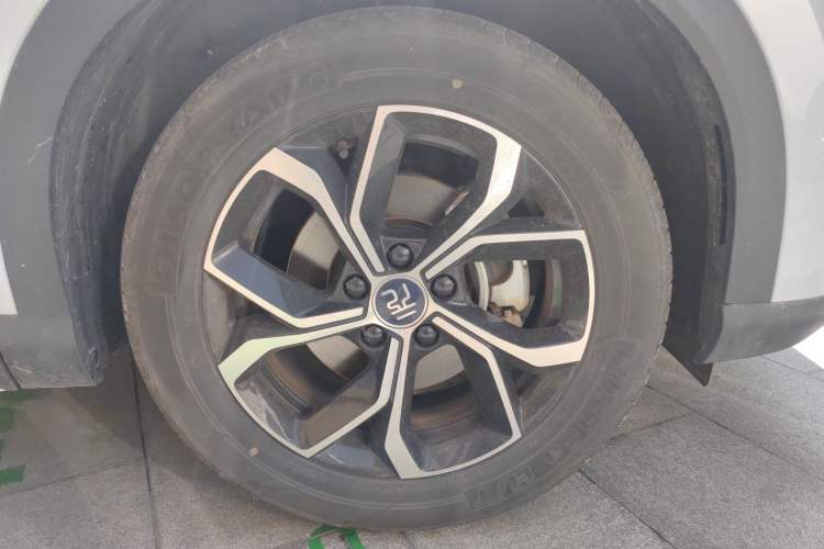 Used BYD Yuan PLUS 2022 430 km Luxury Version Right Front Wheel Hub