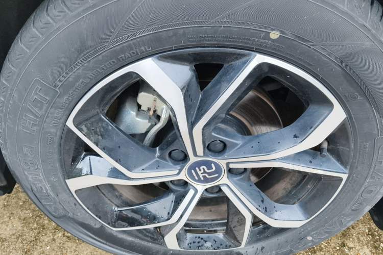 Used BYD Yuan PLUS 2022 430 km Luxury Version Right Front Wheel Hub