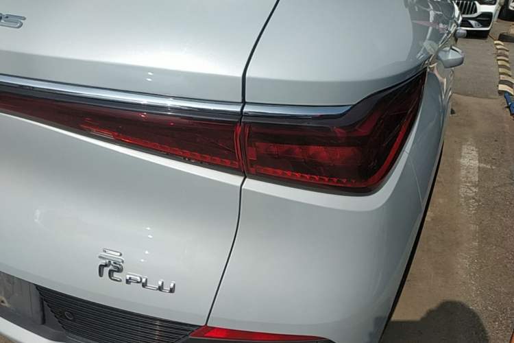 Used BYD Yuan PLUS 2022 510 km Flagship Version Right Rear Taillight