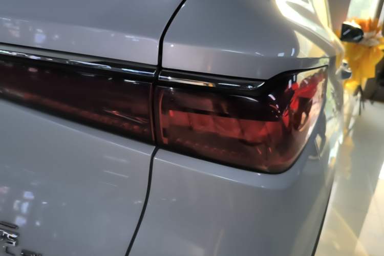 Used BYD Yuan PLUS 2022 510 km Flagship Version Right Rear Taillight