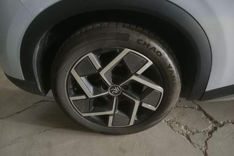 Used BYD Yuan PLUS 2022 510 km Flagship Version Right Rear Wheel Hub