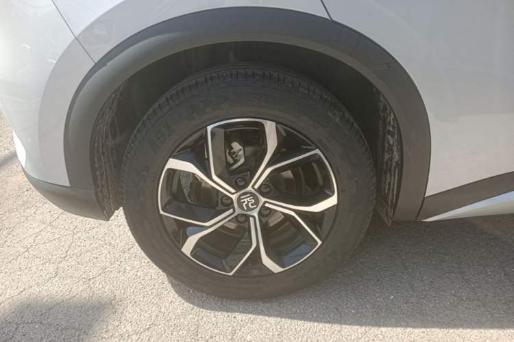 Used BYD Yuan PLUS 2022 430 km Luxury Version Right Rear Wheel Hub