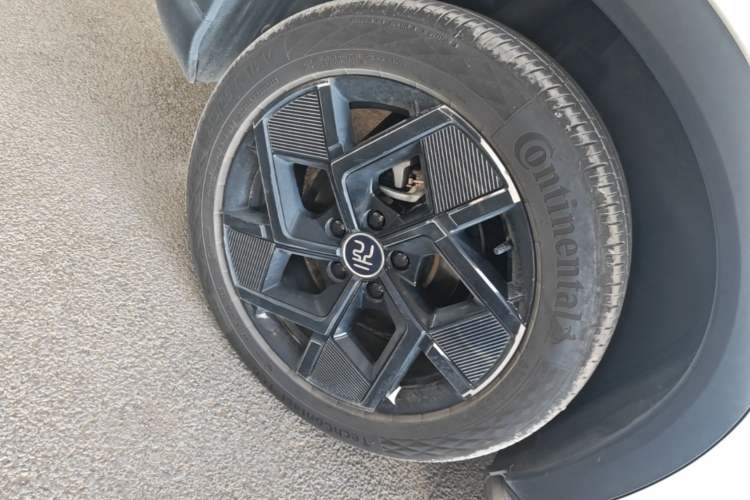 Used BYD Yuan PLUS 2022 510 km Flagship Version Right Rear Wheel Hub