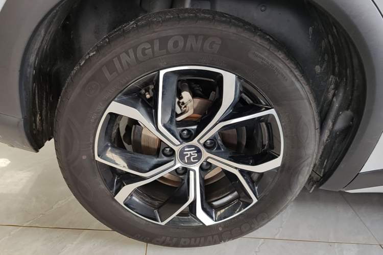 Used BYD Yuan PLUS 2022 430 km Luxury Version Right Rear Wheel Hub