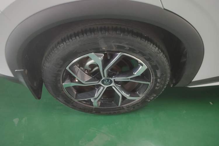 Used BYD Yuan PLUS 2022 430 km Luxury Version Right Rear Wheel Hub