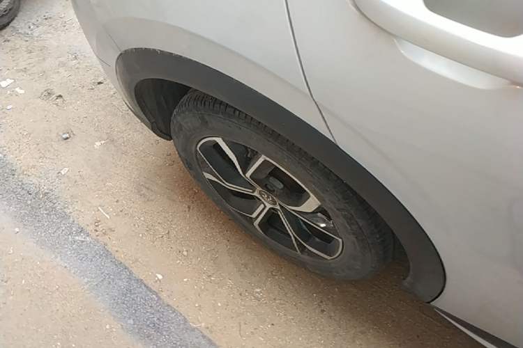 Used BYD Yuan PLUS 2022 430 km Luxury Version Right Rear Wheel Hub