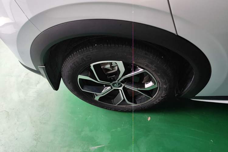 Used BYD Yuan PLUS 2022 430 km Luxury Version Right Rear Wheel Hub