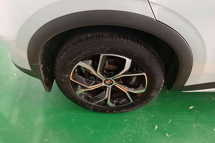 Used BYD Yuan PLUS 2022 430 km Luxury Version Right Rear Wheel Hub