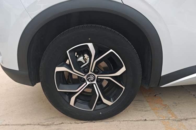 Used BYD Yuan PLUS 2022 430 km Luxury Version Right Rear Wheel Hub