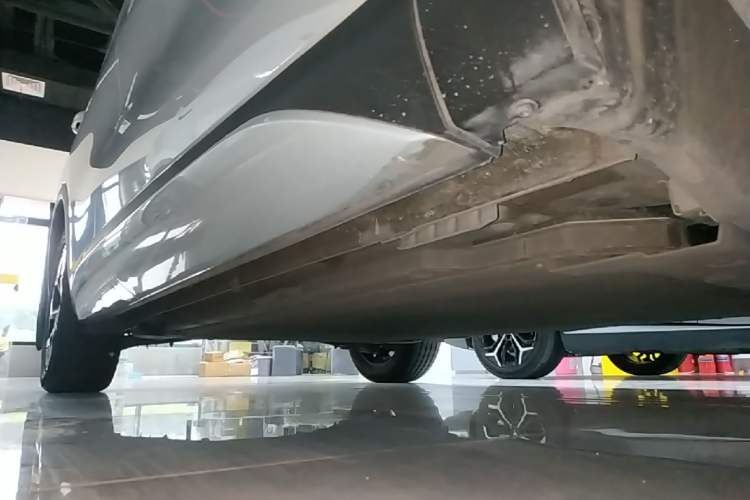 Used BYD Yuan PLUS 2022 510 km Flagship Version Right Side Sill
