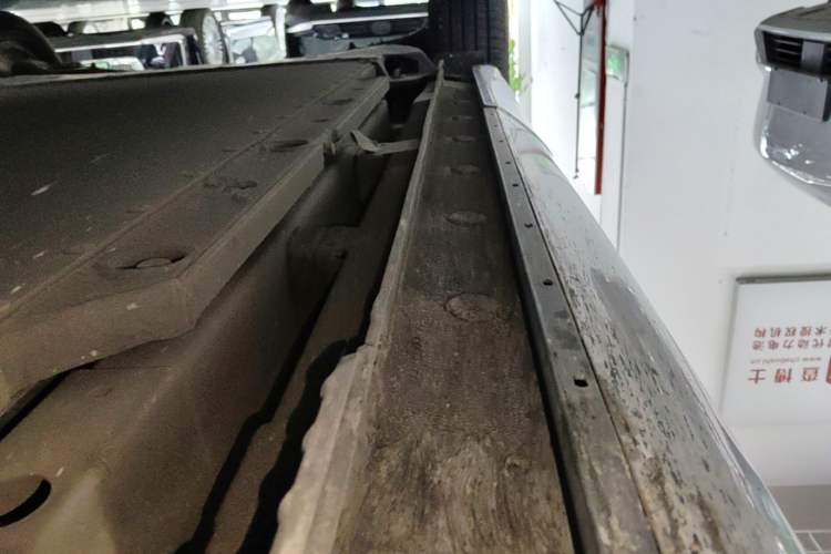 Used BYD Yuan PLUS 2022 430 km Luxury Version Right Side Sill