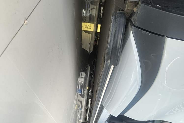 Used BYD Yuan PLUS 2022 430 km Luxury Version Right Side Sill