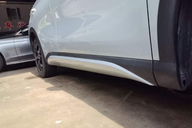 Used BYD Yuan PLUS 2022 430 km Luxury Version Right Side Sill