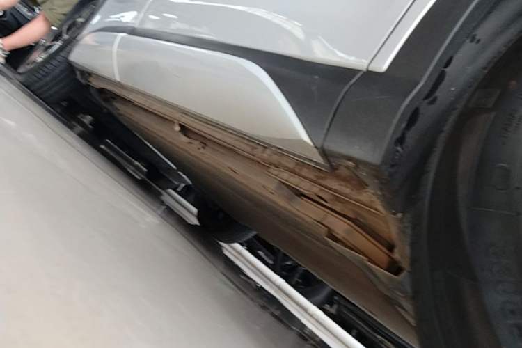 Used BYD Yuan PLUS 2022 510 km Flagship Version Right Side Sill