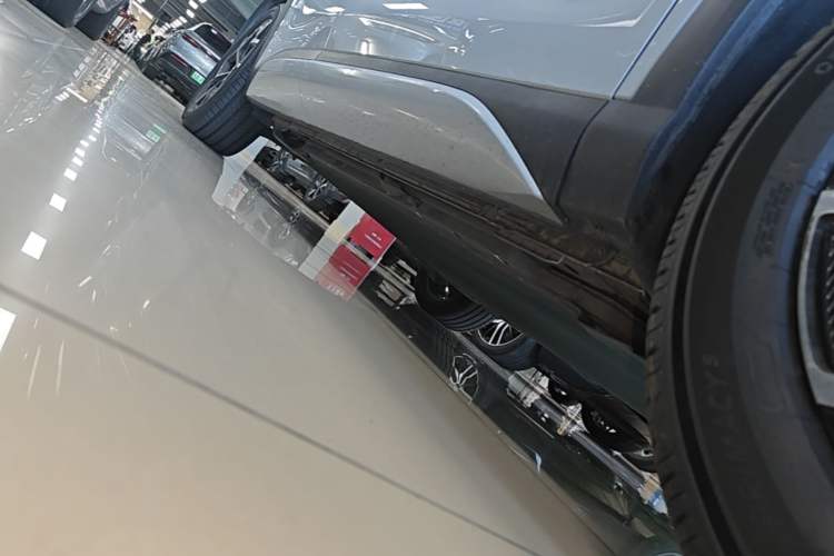 Used BYD Yuan PLUS 2022 510 km Flagship Version Right Side Sill
