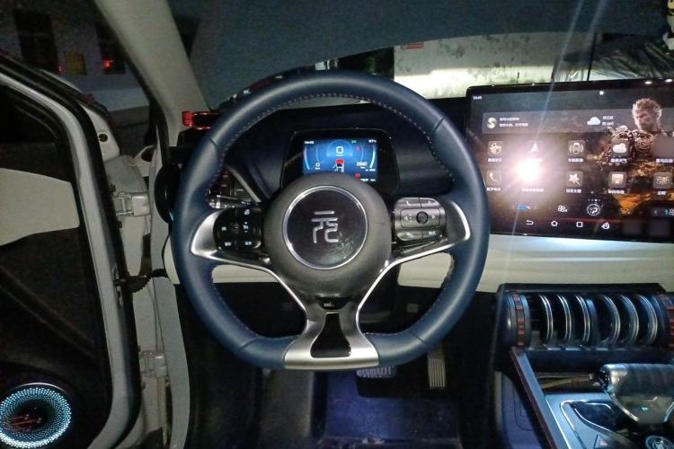 Used BYD Yuan PLUS 2022 430 km Luxury Version Steering Wheel
