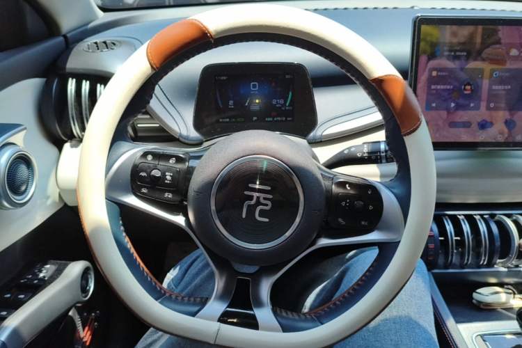 Used BYD Yuan PLUS 2022 430 km Luxury Version Steering Wheel