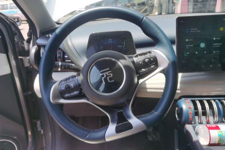 Used BYD Yuan PLUS 2022 430 km Luxury Version Steering Wheel