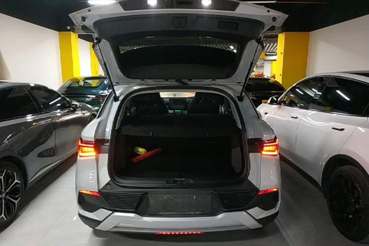 Used BYD Yuan PLUS 2022 510 km Flagship Version Trunk