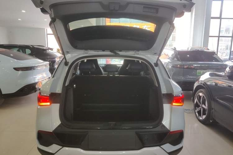Used BYD Yuan PLUS 2022 510 km Luxury Version Trunk