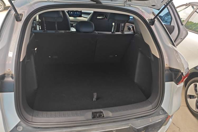 Used BYD Yuan PLUS 2022 510 km Flagship Version Trunk