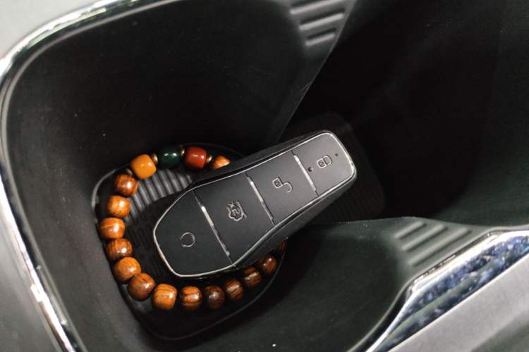 Used BYD Yuan PLUS 2022 510 km Luxury Version Vehicle Key
