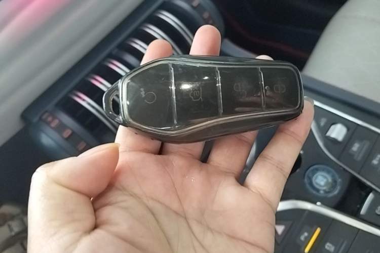 Used BYD Yuan PLUS 2022 430 km Luxury Version Vehicle Key