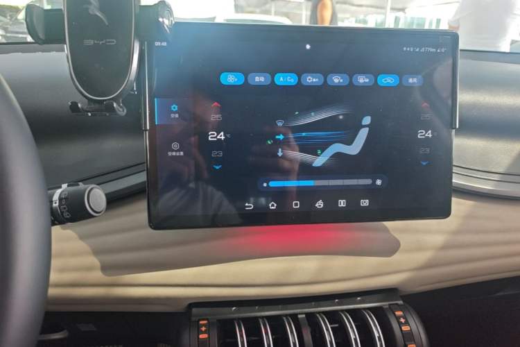Used BYD Yuan PLUS 2023 Champion Edition 510KM Superior Model Audio And AC Panel