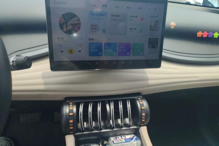 Used BYD Yuan PLUS 2023 Champion Edition 510KM Superior Model Audio And AC Panel
