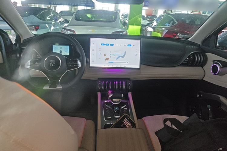 Used BYD Yuan PLUS 2023 Champion Edition 510KM Excellence Model Center Console