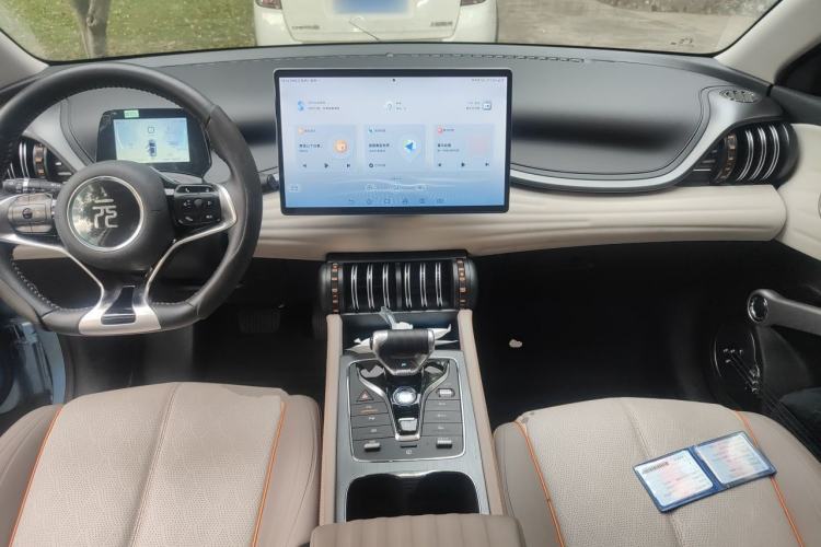 Used BYD Yuan PLUS 2023 Champion Edition 510KM Excellence Model Center Console