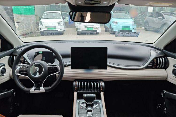 Used BYD Yuan PLUS 2023 Champion Edition 430KM Superior Model Center Console