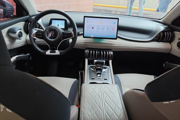 Used BYD Yuan PLUS 2023 Champion Edition 510KM Superior Model Center Console