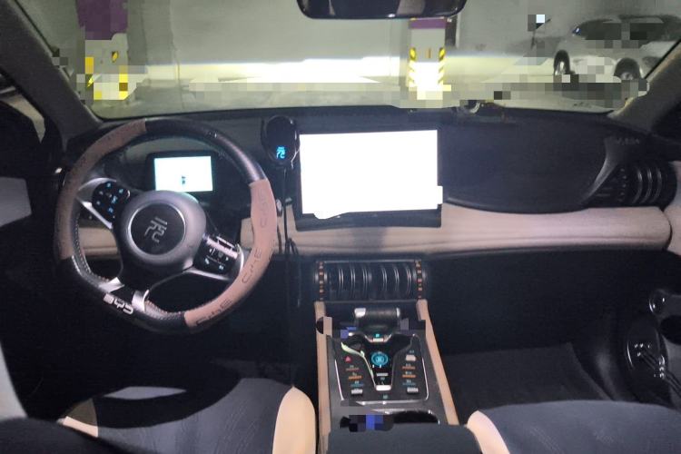 Used BYD Yuan PLUS 2023 Champion Edition 510KM Superior Model Center Console