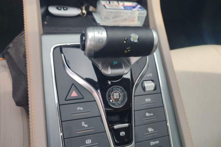 Used BYD Yuan PLUS 2023 Champion Edition 510KM Superior Model Gear Lever