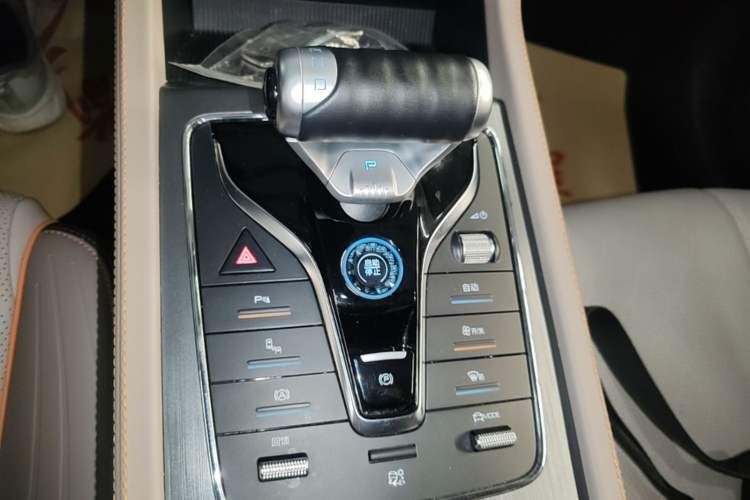 Used BYD Yuan PLUS 2023 Champion Edition 510KM Superior Model Gear Lever
