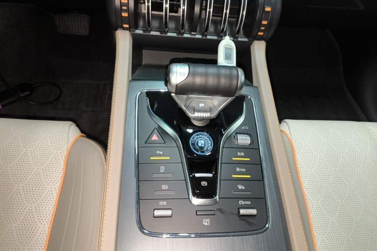 Used BYD Yuan PLUS 2023 Champion Edition 430KM Superior Model Gear Lever