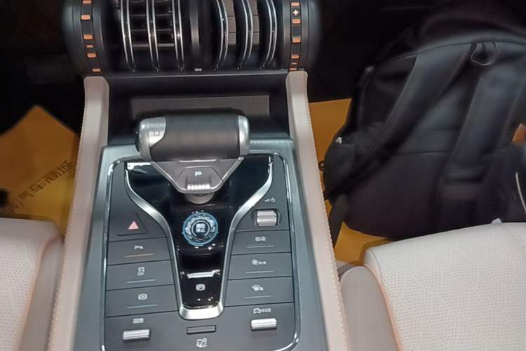 Used BYD Yuan PLUS 2023 Champion Edition 430KM Superior Model Gear Lever