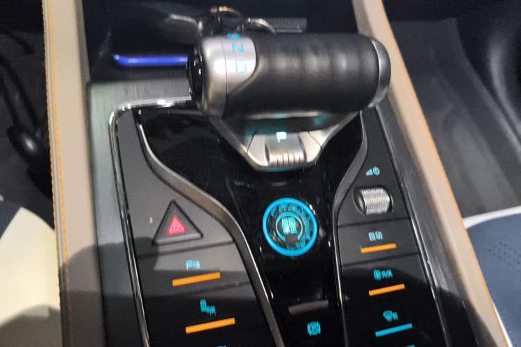 Used BYD Yuan PLUS 2023 Champion Edition 510KM Superior Model Gear Lever