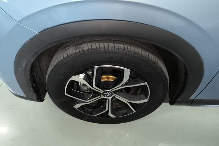 Used BYD Yuan PLUS 2023 Champion Edition 430KM Superior Model Left Front Wheel Hub