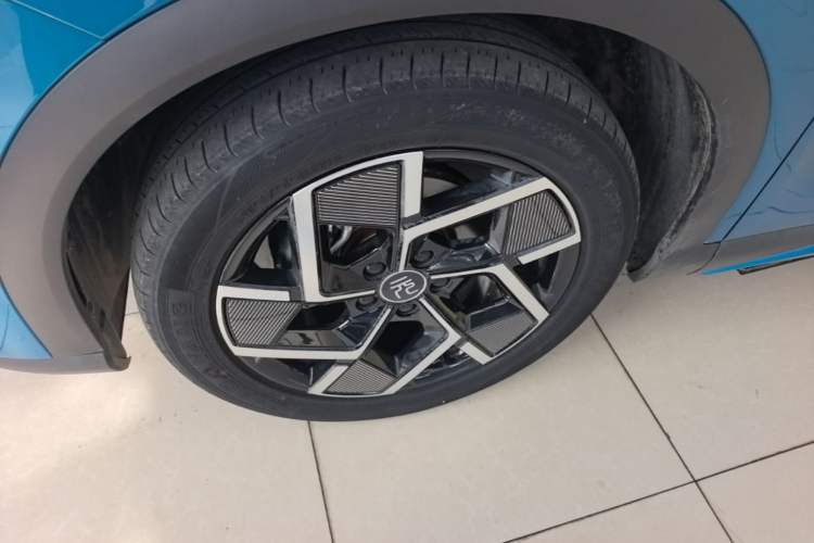 Used BYD Yuan PLUS 2023 Champion Edition 510KM Superior Model Left Front Wheel Hub