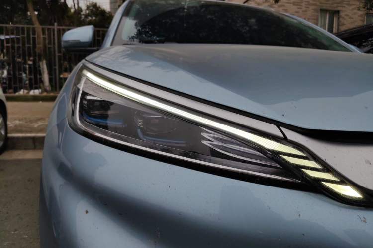 Used BYD Yuan PLUS 2023 Champion Edition 430KM Superior Model Right Front Headlight