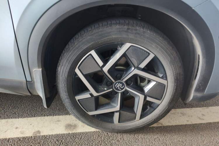 Used BYD Yuan PLUS 2023 Champion Edition 510KM Superior Model Right Front Wheel Hub