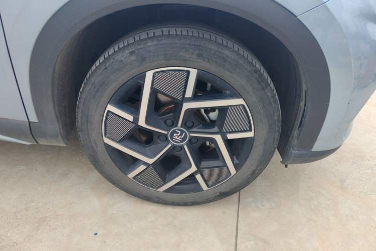 Used BYD Yuan PLUS 2023 Champion Edition 510KM Superior Model Right Front Wheel Hub