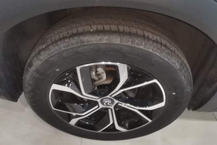Used BYD Yuan PLUS 2023 Champion Edition 430KM Superior Model Right Rear Wheel Hub