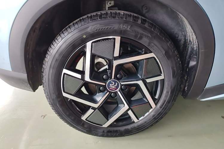 Used BYD Yuan PLUS 2023 Champion Edition 510KM Superior Model Right Rear Wheel Hub